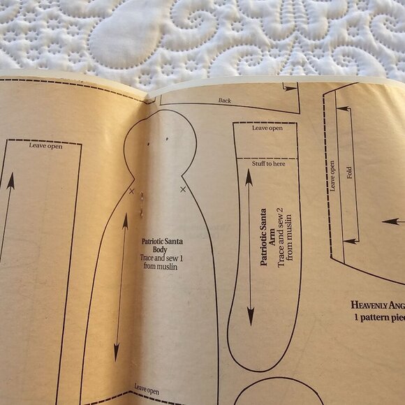 Set Of Vintage Christmas Quilt & Craft Books By Eleanor Burns & Nancy J. Martin - Picture 13 of 14